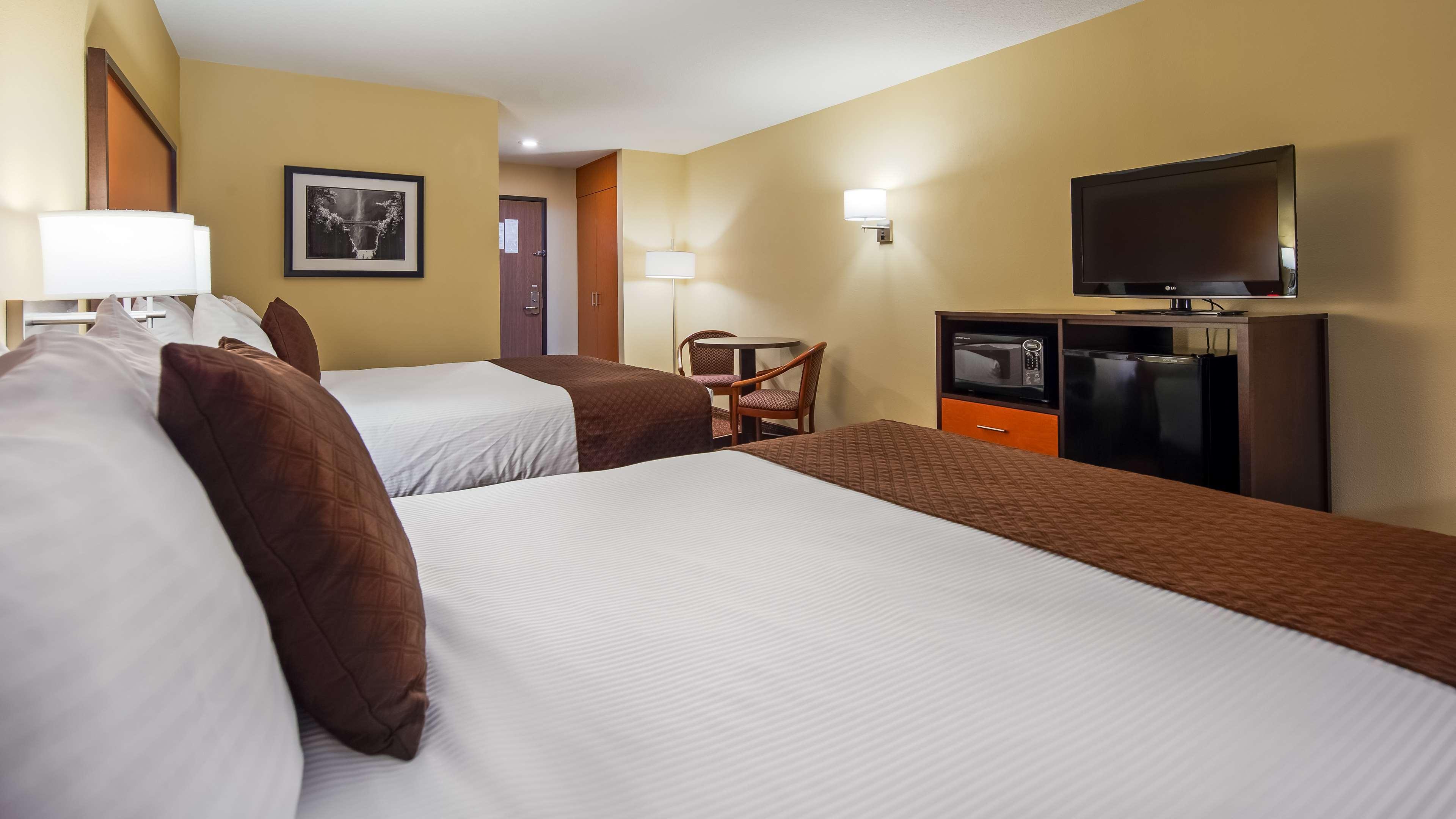 Best Western Cascade Inn & Suites Troutdale Exterior foto