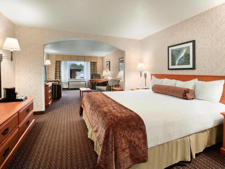 Best Western Cascade Inn & Suites Troutdale Exterior foto